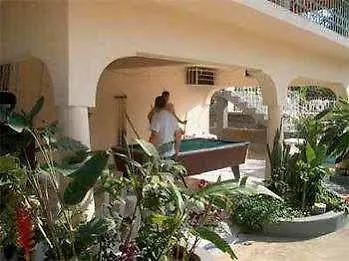 Seastar Inn Негрил